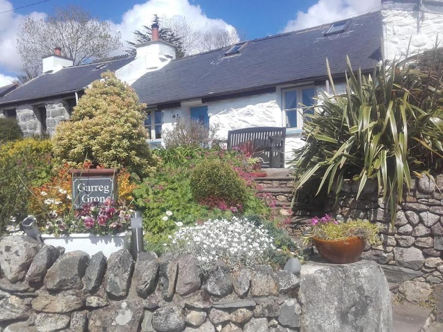Traditional Stone Cottage With Sea Views In Snowdonia National Park Brynkir Kültér fotó